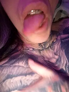 vamporasuccubus19777 online show from 01/17/26, 01:20