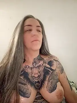 Snapshot of vamporasuccubus19777 chatting on 02/13/25, 03:07 vamporasuccubus19777 online show from 02/13/25, 03:07