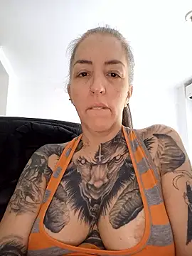 vamporasuccubus19777 online show from 01/18/26, 05:16