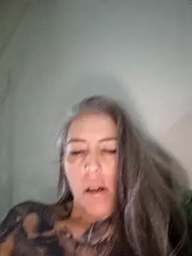 Snapshot of vamporasuccubus19777 chatting on 10/01/25, 10:46 vamporasuccubus19777 online show from 10/01/25, 10:46
