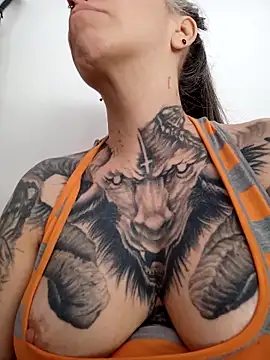 vamporasuccubus19777 online show from 02/09/26, 06:50