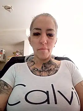 vamporasuccubus19777 online show from 01/10/26, 03:40