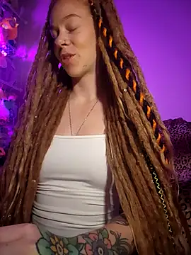 LucidLucy online show from 11/05/25, 03:42