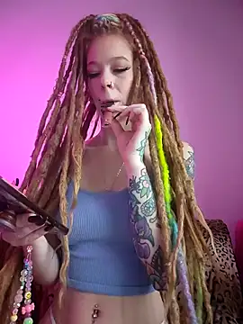 LucidLucy online show from 12/04/25, 02:05