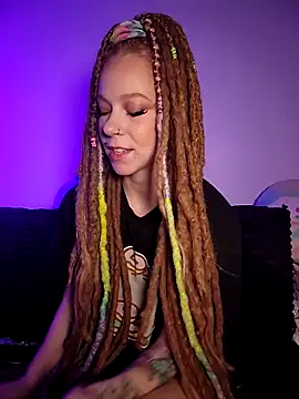 LucidLucy online show from 04/11/26, 03:36