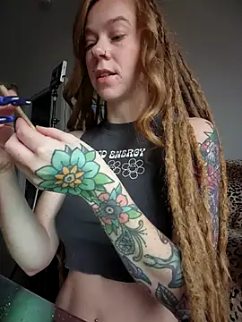 LucidLucy online show from 11/15/25, 02:32