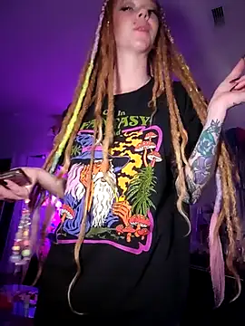 LucidLucy online show from 11/17/25, 07:34