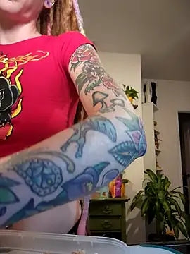 LucidLucy online show from 09/25/25, 01:44