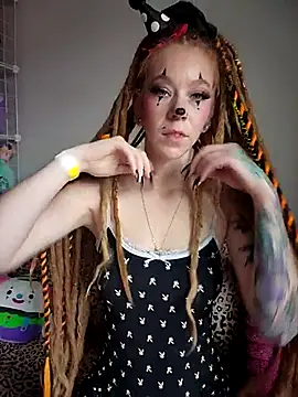 LucidLucy online show from 11/01/25, 03:28