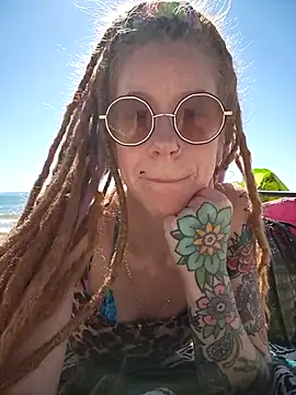 Snapshot of LucidLucy chatting on 05/30/26, 08:25 LucidLucy online show from 05/30/26, 08:25