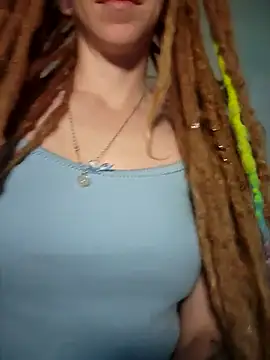 LucidLucy online show from 11/17/25, 07:40