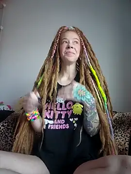 LucidLucy online show from 12/05/25, 01:53