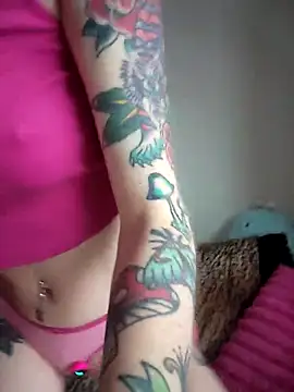 Snapshot of LucidLucy chatting on 02/03/26, 02:22 LucidLucy online show from 02/03/26, 02:22