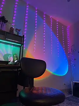 thebrattygoddess online show from 12/18/25, 06:01