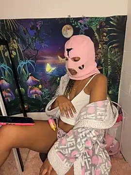 Snapshot of Badjen1027 chatting on 11/03/25, 02:06 Badjen1027 online show from 11/03/25, 02:06