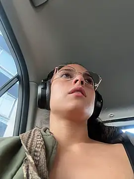 afroditaP  online show from 10/29/25, 09:47