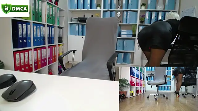 Snapshot of secret-office chatting on 06/10/26, 05:19 secret-office online show from 06/10/26, 05:19
