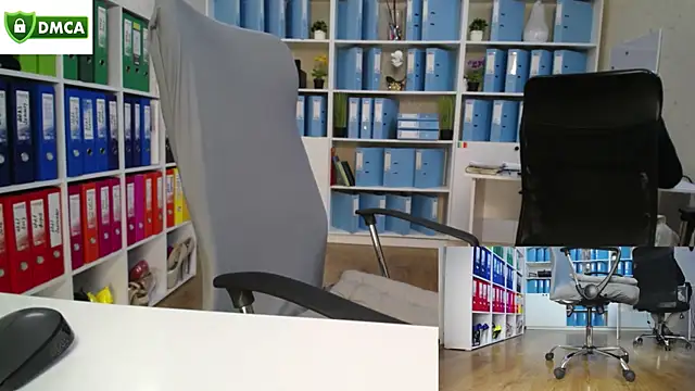 Snapshot of secret-office chatting on 10/15/25, 05:50 secret-office online show from 10/15/25, 05:50