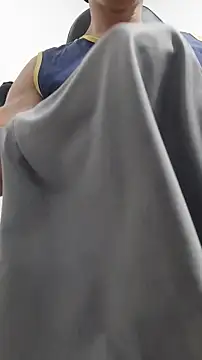 Snapshot of sexy_fit_guy_on_cam chatting on 12/21/25, 11:38 sexy fit guy on cam online show from 12/21/25, 11:38