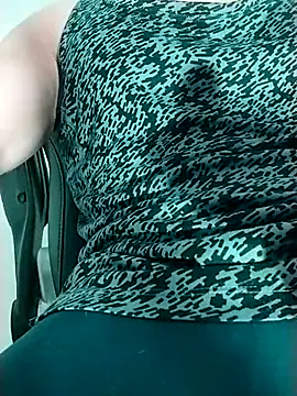 Snapshot of sexy_fit_guy_on_cam chatting on 11/28/25, 02:17 sexy fit guy on cam online show from 11/28/25, 02:17