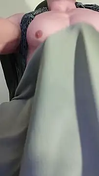 Snapshot of sexy_fit_guy_on_cam chatting on 02/04/26, 01:22 sexy fit guy on cam online show from 02/04/26, 01:22