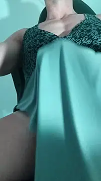 Snapshot of sexy_fit_guy_on_cam chatting on 12/21/25, 09:33 sexy fit guy on cam online show from 12/21/25, 09:33