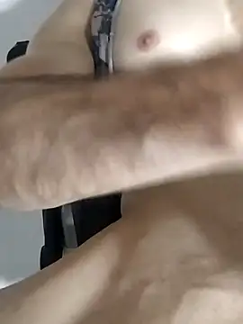 sexy fit guy on cam online show from 02/28/25, 05:15
