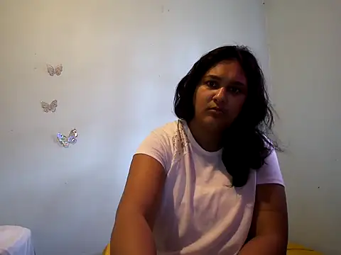 Snapshot of Indianbloom- chatting on 10/04/25, 04:58 Indianbloom- online show from 10/04/25, 04:58