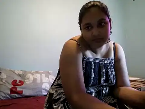 Snapshot of Indianbloom- chatting on 10/14/25, 11:00 Indianbloom- online show from 10/14/25, 11:00