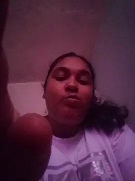 Indianbloom- online show from 04/05/26, 08:10