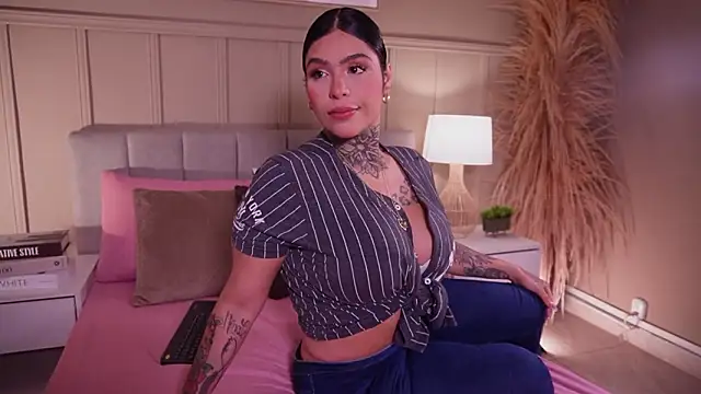 curvyliciousss online show from 03/01/26, 05:13