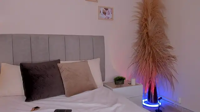 curvyliciousss online show from 03/21/25, 07:02