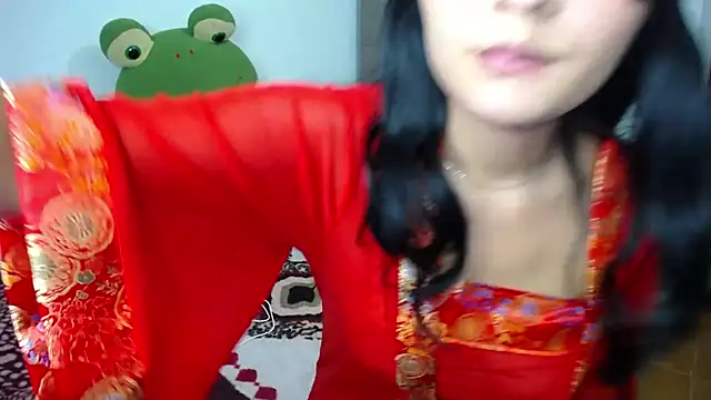 Snapshot of emily_honter chatting on 02/21/25, 04:40 emily honter online show from 02/21/25, 04:40