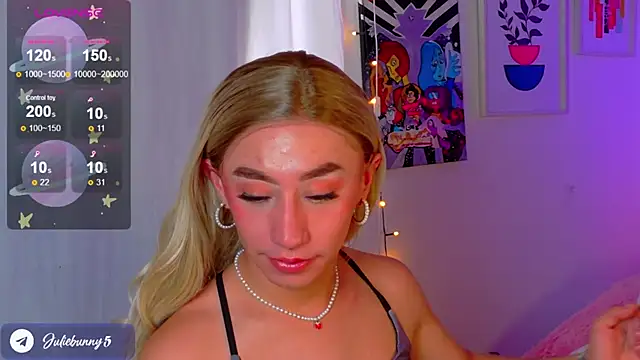 Snapshot of Littlebunny21 chatting on 03/09/25, 07:48 Littlebunny21 online show from 03/09/25, 07:48