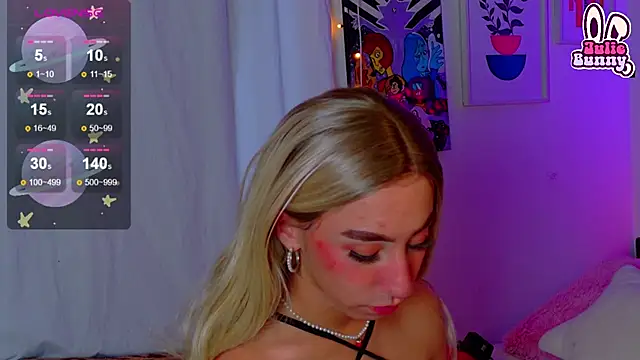 Snapshot of Littlebunny21 chatting on 03/09/25, 10:52 Littlebunny21 online show from 03/09/25, 10:52