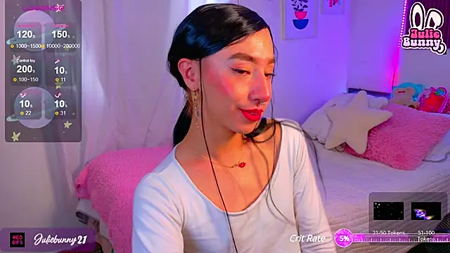 Snapshot of Littlebunny21 chatting on 03/02/25, 08:35 Littlebunny21 online show from 03/02/25, 08:35