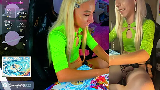 Snapshot of Littlebunny21 chatting on 02/07/25, 10:52 Littlebunny21 online show from 02/07/25, 10:52