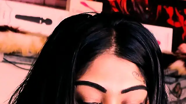 indian dreamgirl online show from 10/31/25, 10:05