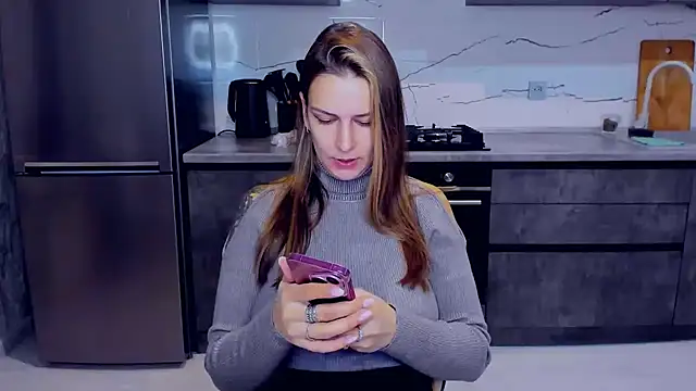 Snapshot of AlexiaDarren chatting on 02/26/25, 04:16 AlexiaDarren online show from 02/26/25, 04:16