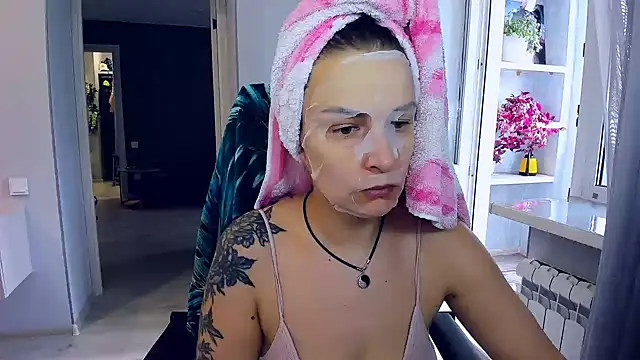 AlexiaDarren online show from 05/14/26, 05:26