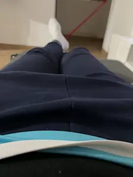 Snapshot of Io1994 chatting on 12/17/25, 12:48 Io1994 online show from 12/17/25, 12:48