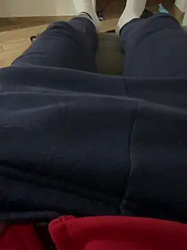 Snapshot of Io1994 chatting on 12/18/25, 12:38 Io1994 online show from 12/18/25, 12:38