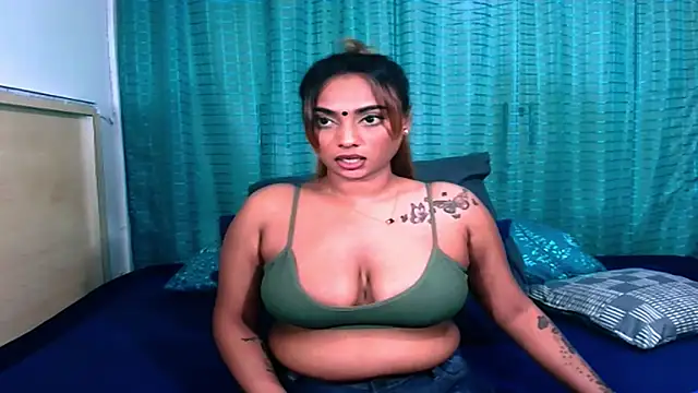 Snapshot of sexyindianchic chatting on 06/08/26, 08:31 sexyindianchic online show from 06/08/26, 08:31