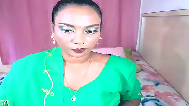 Snapshot of sexyindianchic chatting on 03/22/25, 09:13 sexyindianchic online show from 03/22/25, 09:13