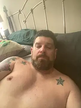 Snapshot of avgman76 chatting on 11/02/25, 08:03 avgman76 online show from 11/02/25, 08:03