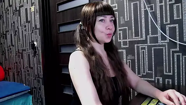 HelenLe sweet online show from 03/11/25, 06:19