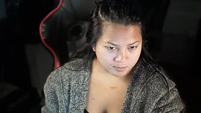 Snapshot of Bubbleliyah chatting on 12/15/24, 09:09 Bubbleliyah online show from 12/15/24, 09:09