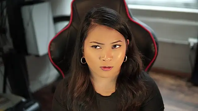 Snapshot of Bubbleliyah chatting on 12/19/24, 06:45 Bubbleliyah online show from 12/19/24, 06:45