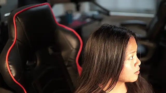 Snapshot of Bubbleliyah chatting on 12/27/24, 08:28 Bubbleliyah online show from 12/27/24, 08:28