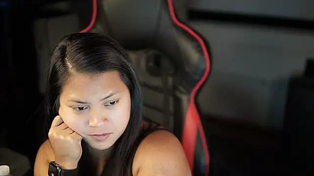 Snapshot of Bubbleliyah chatting on 12/30/24, 10:34 Bubbleliyah online show from 12/30/24, 10:34